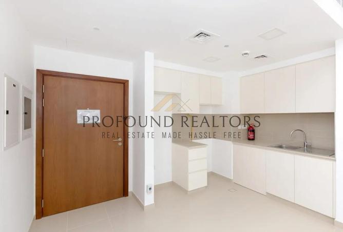 1BR Unfurnished | Pool View | Well Maintained photo 2