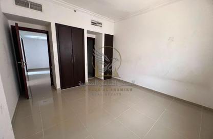 Apartment - 2 Bedrooms - 2 Bathrooms for rent in Al Qulaya'ah - Al Sharq - Sharjah