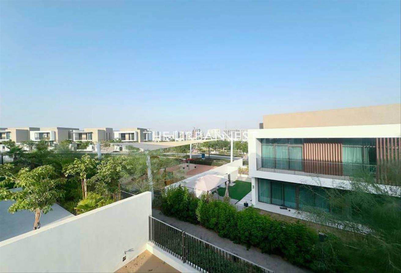 Exclusive | Landscaped | Large Plot |Opposite Pool photo 15