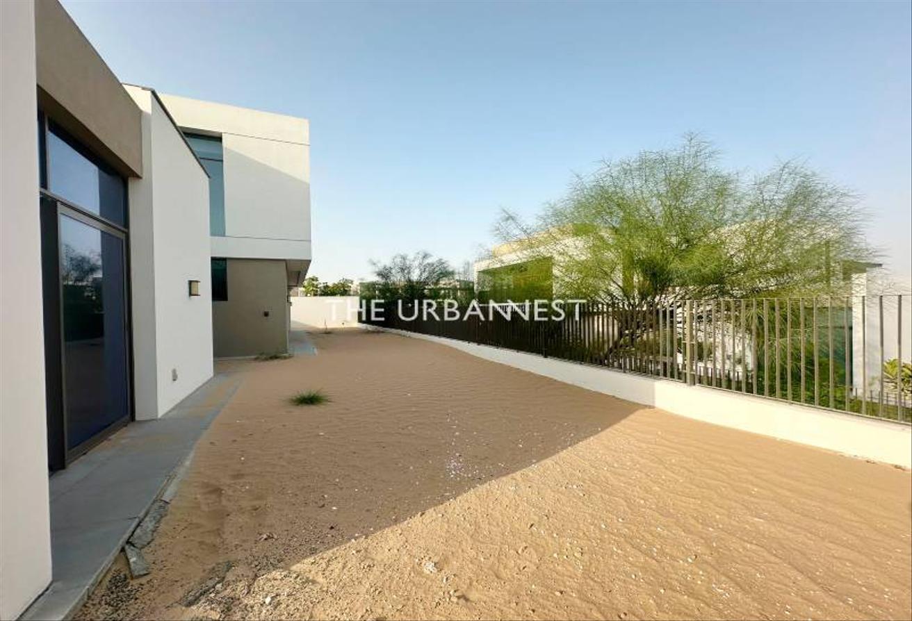 Exclusive | Landscaped | Large Plot |Opposite Pool photo 7