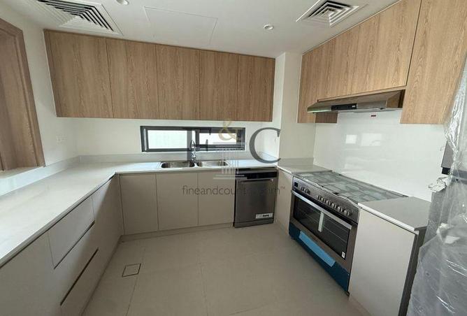 73853689 - Property Image 3