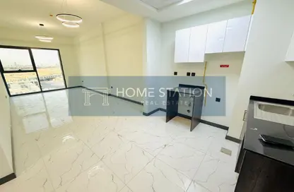 شقة - 2 غرف نوم - 2 حمامات للايجار في برج روكان B - برج روكان - روكان - دبي لاند - دبي