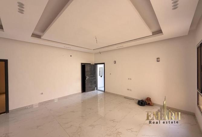 87031057 - Property Image 3
