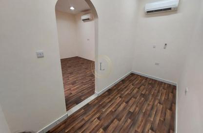 Apartment - Studio - 1 Bathroom for rent in Magar Al Dhabi - Falaj Hazzaa - Al Ain