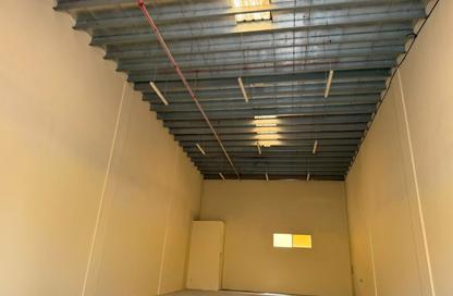 Warehouse - Studio - 1 Bathroom for rent in Al Sajaa Industrial - Al Sajaa - Sharjah
