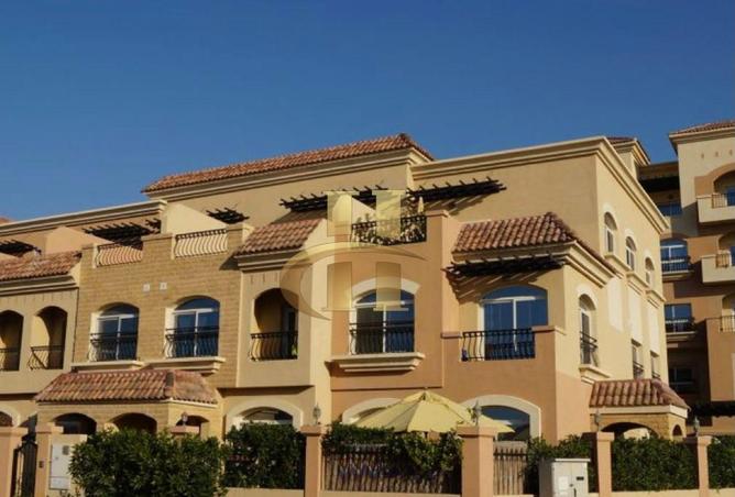 Very well Maintained | 3 BHK + Maid | Townhouse photo 2