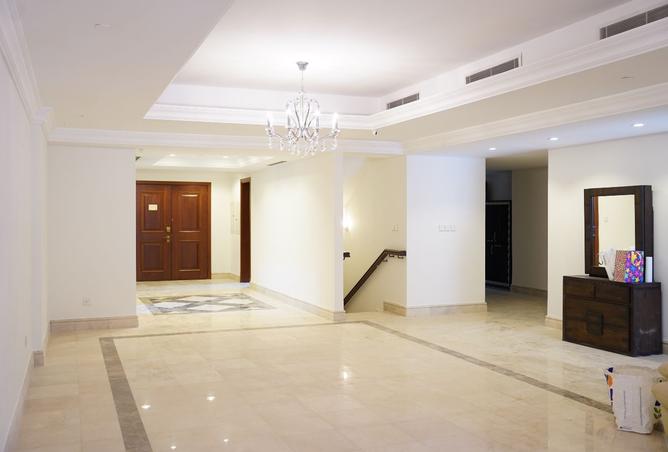 High ROI / Beachfront Living /Furnished 4BR