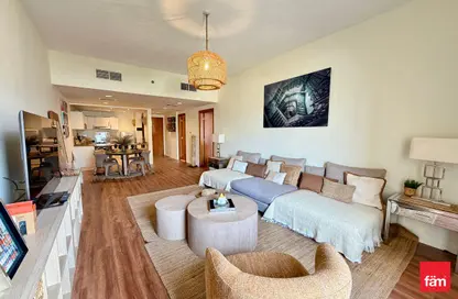 شقة - غرفة نوم - 2 حمامات للايجار في جاردينيا 2 - حدائق الإمارات 1 - قرية جميرا الدائرية - دبي