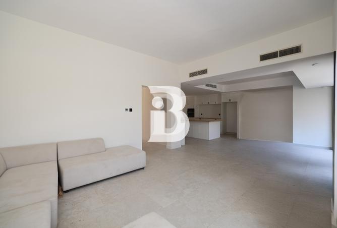98239207 - Property Image 3