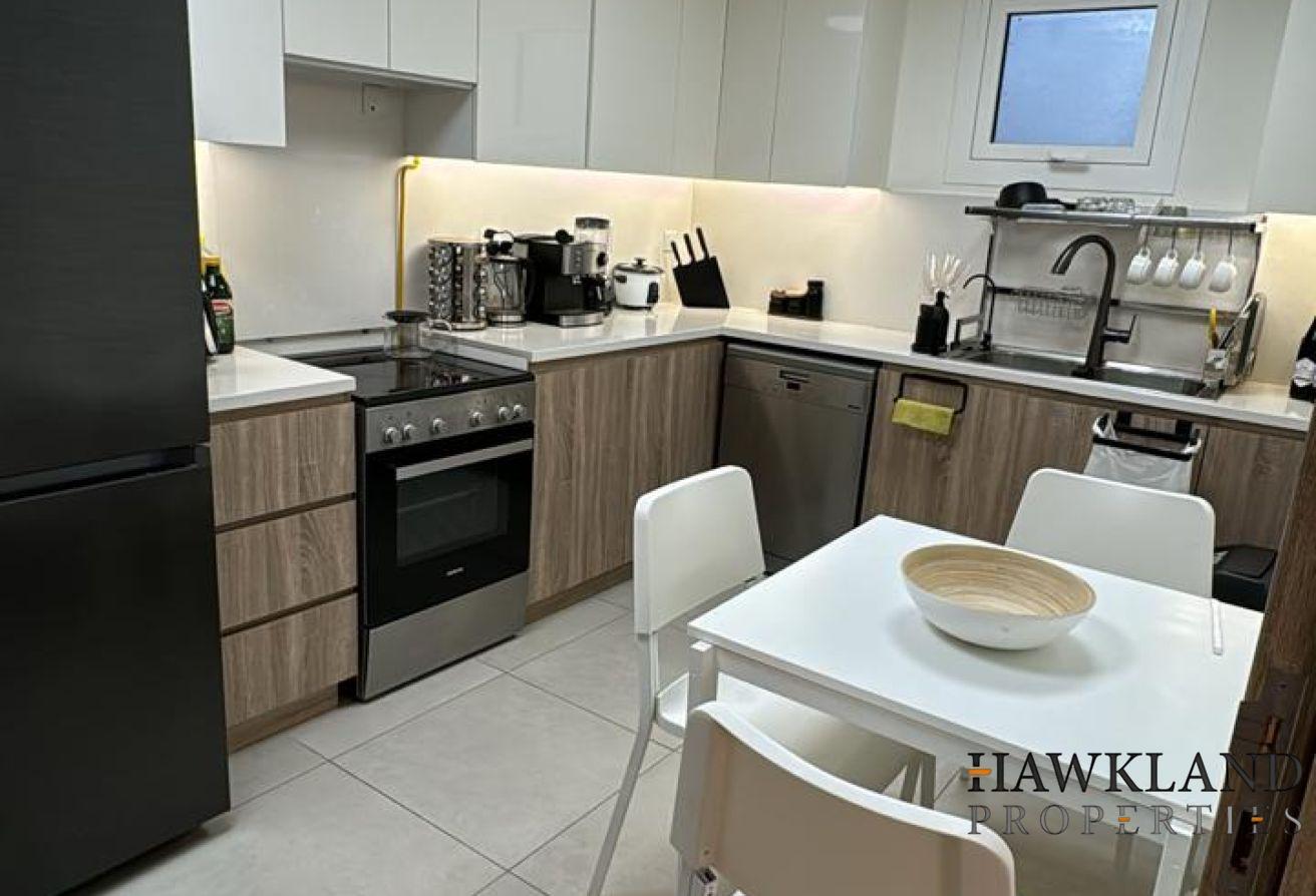 Spacious 2 Bedroom Apartment with Maid Room photo 9