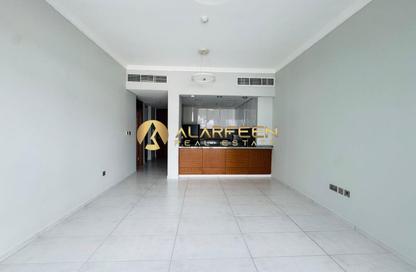 Apartment - 1 - 2 for rent in Regent Court - District 14 - Jumeirah Village Circle - Dubai