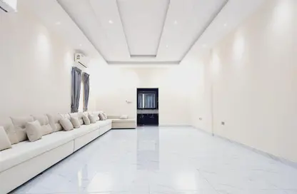 Villa - 5 Bedrooms - 6 Bathrooms for rent in Al Mowaihat 3 - Al Mowaihat - Ajman