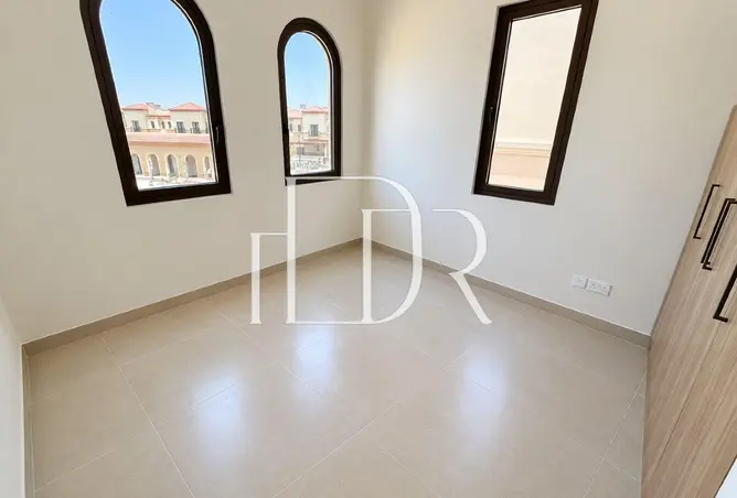 155584386 - Property Image 3