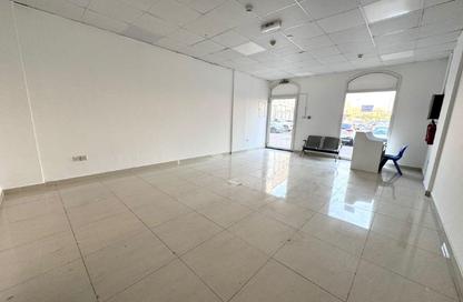 Shop - Studio - 1 Bathroom for rent in Building L09 - Greece Cluster - International City - Dubai