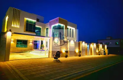 Villa - 5 Bedrooms - 7 Bathrooms for sale in Al Yasmeen 1 - Al Yasmeen - Ajman