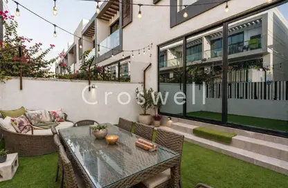 تاون هاوس - 3 غرف نوم - 3 حمامات للبيع في القرية الغربية - الفرجان - دبي