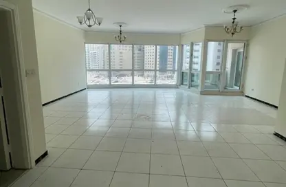Apartment - 3 Bedrooms - 3 Bathrooms for rent in Al Majaz 2 - Al Majaz - Sharjah