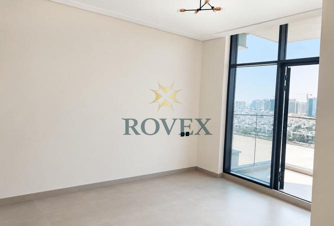 94004593 - Property Image 3