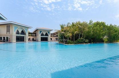 Villa - 5 Bedrooms - 6 Bathrooms for sale in Royal Residences Jumeirah Zabeel Saray - The Crescent - Palm Jumeirah - Dubai