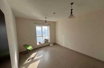 Apartment - 2 Bedrooms - 3 Bathrooms for rent in Crystal Plaza - Al Majaz 1 - Al Majaz - Sharjah