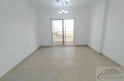 Apartment - 1 Bedroom - 2 Bathrooms for rent in Muwaileh 29 Building - Muwaileh - Sharjah