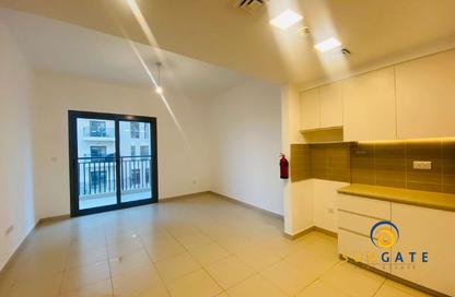 Apartment - 1 - 1 for sale in Hayat Boulevard 2A - Hayat Boulevard 2 - Hayat Boulevard - Town Square - Dubai