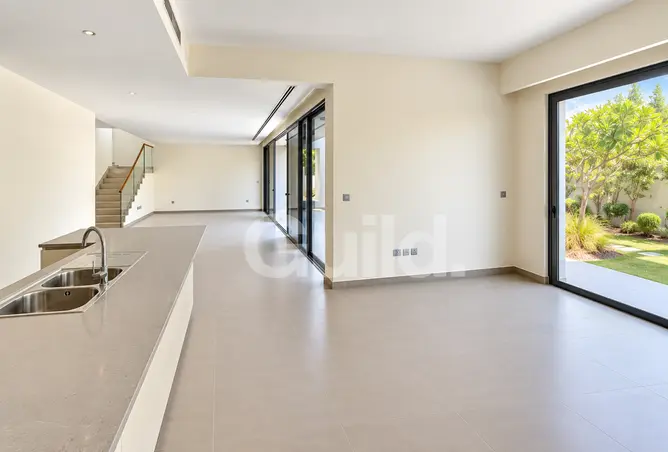 163233808 - Property Image 3