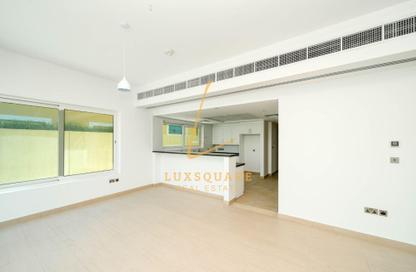 Villa - 4 Bedrooms - 4 Bathrooms for rent in District 9 - Jumeirah Park - Dubai