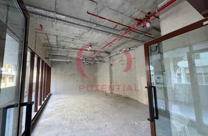 Shop - Studio - 1 for rent in Meena Bazaar - Al Souk Al Kabeer - Bur Dubai - Dubai