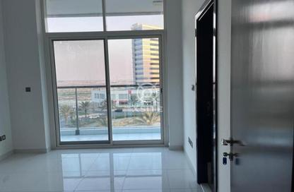 Apartment - 3 Bedrooms - 3 Bathrooms for rent in Arabian Gate - Dubai Silicon Oasis - Dubai