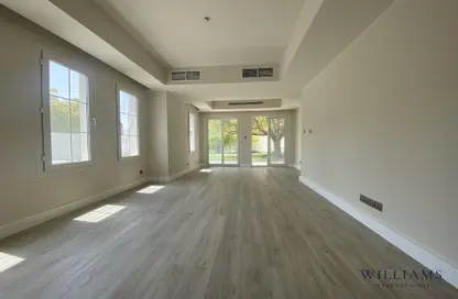 فيلا - 3 غرف نوم - 3 حمامات للايجار في الينابيع 3 - الينابيع - دبي