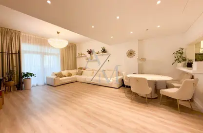 Apartment - 1 Bedroom - 2 Bathrooms for rent in Al Dabas - Shoreline Apartments - Palm Jumeirah - Dubai