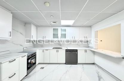 Apartment - 3 - 4 for rent in Rimal 1 - Rimal - Jumeirah Beach Residence - Dubai