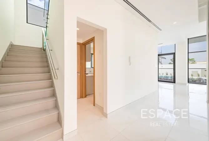 151913986 - Property Image 2