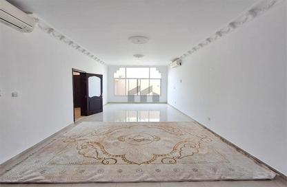 Villa - 4 - 6 for rent in Al Manhal - Abu Dhabi