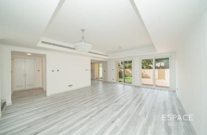 Villa - 3 Bedrooms - 3 Bathrooms for rent in Springs 4 - The Springs - Dubai