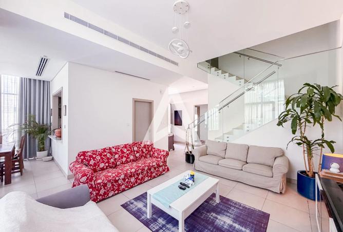 82781697 - Property Image 2