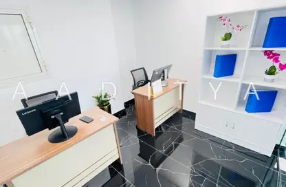 مكتب - غرفة نوم - 1 حمام للايجار في فاطمه محمد احمد بن سليمان - الرفاعة - بر دبي - دبي