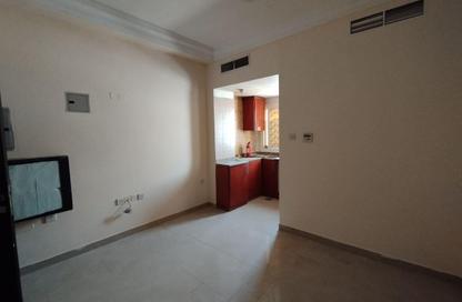 Apartment - Studio - 1 Bathroom for rent in Fire Station Road - Muwaileh - Sharjah