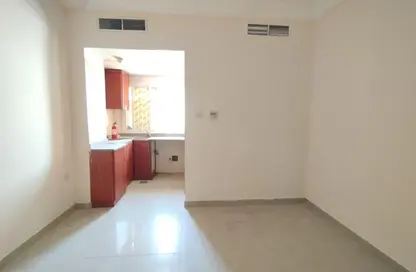 Apartment - Studio - 1 Bathroom for rent in Fire Station Road - Muwaileh - Sharjah