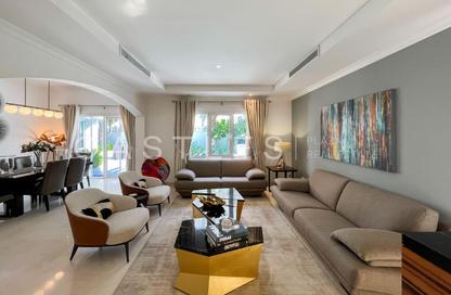 Villa - 5 - 5 for sale in Meadows 1 - Meadows - Dubai