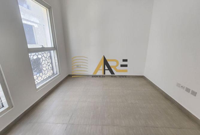 103282652 - Property Image 3