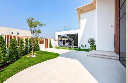Villa - 4 - 6 for sale in District 6 - Jumeirah Park - Dubai Villa - 4 - 6 for sale in District 6 - Jumeirah Park - Dubai