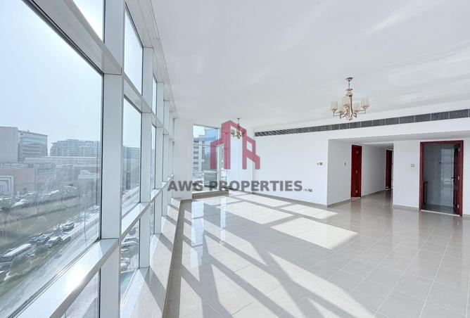 128354059 - Property Main Image