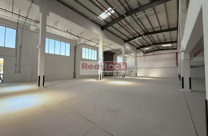 Warehouse - Studio for rent in Saih Shuaib 2 - Dubai Industrial City - Dubai