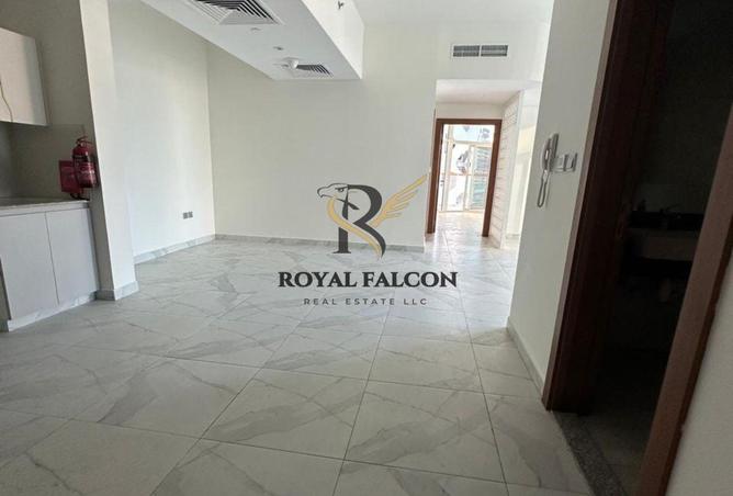 129748800 - Property Image 3