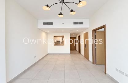 Apartment - 1 - 2 for rent in Al Nasr Central Building - Oud Metha - Bur Dubai - Dubai Apartment - 1 - 2 for rent in Al Nasr Central Building - Oud Metha - Bur Dubai - Dubai