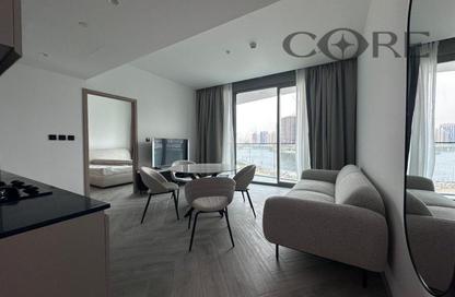 Apartment - 1 - 1 for rent in Peninsula Three - Peninsula - Business Bay - Dubai