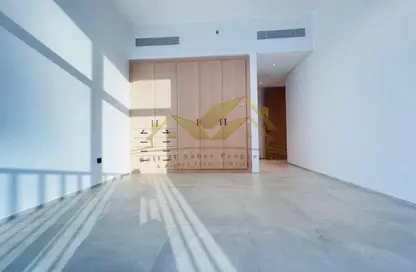 Apartment - 1 Bedroom - 2 Bathrooms for rent in Jumeirah Garden City - Al Satwa - Dubai