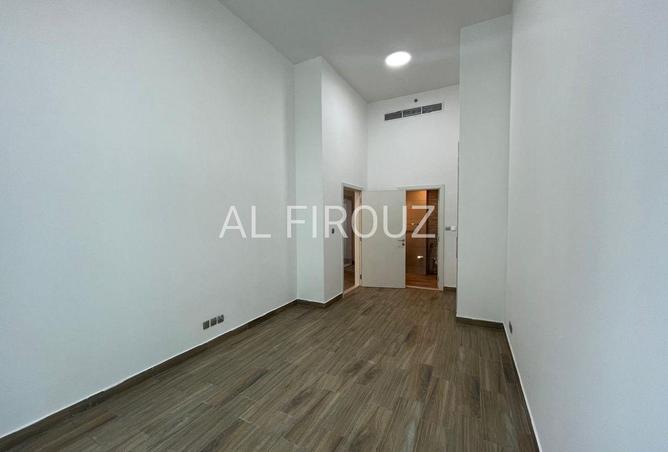 82802673 - Property Image 2